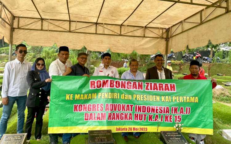 Jelang HUT KAI ke-15, Pengurus DPP Ziarah ke Makam Adnan Buyung Nasution