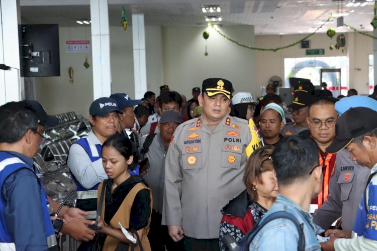 Kapolres Pelabuhan Tanjung Priok Cek Pengamanan Arus Balik Lebaran Penumpang Kapal