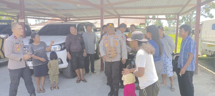 Kapolres Pegunungan Arfak Tatap Muka dengan Keluarga Korban Tanah Longsor