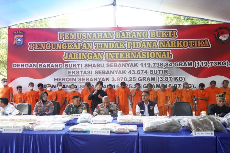 Polda Riau Gelar Pemusnahan Barang Bukti Narkoba