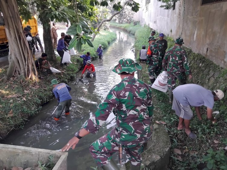 Koramil 05/Sawangan bersama Dinas PUPR Mengelar Karya Bakti