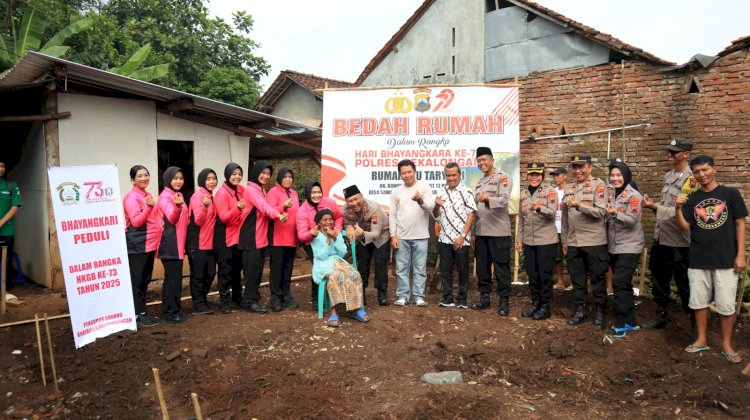 Menjelang Hari Bhayangkara Ke-79, Rumah Mbah Taryumi Mendapatkan Program Bedah Rumah dari Polres Pekalongan