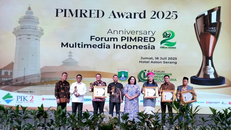 55 Tokoh, Pimpinan Lembaga dan Instansi Dianugerahi Penghargaan Pimred Award 2025
