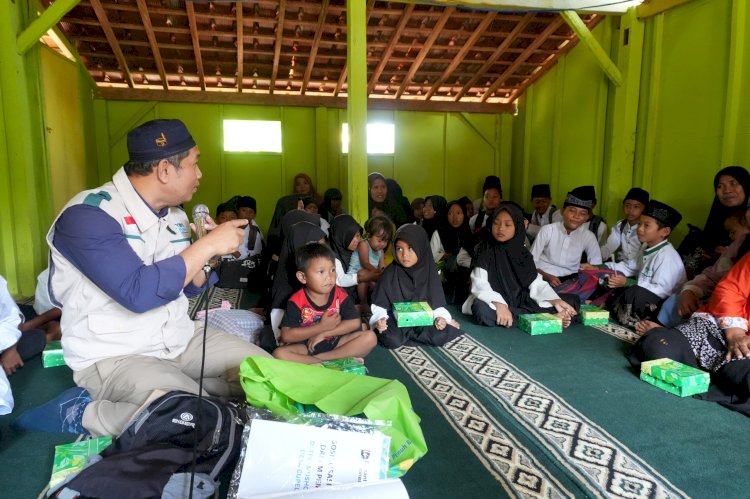 YBM PLN Terangi Musholla dan TPQ Nurul Wujud Jembrana dengan Listrik Gratis