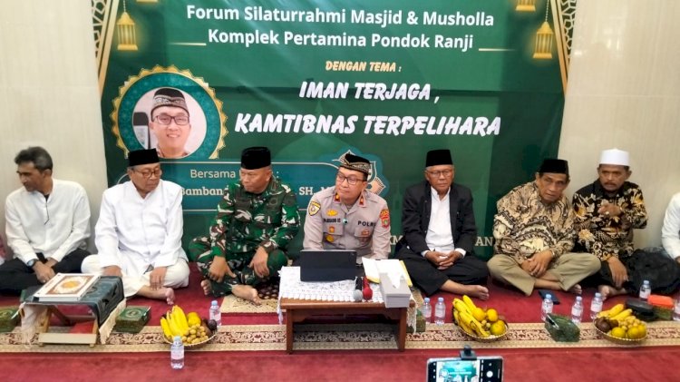 Kapolsek Ciputat Timur Hadiri Pengajian Bulanan Forum Silaturahmi Masjid dan Musholla An-Nur